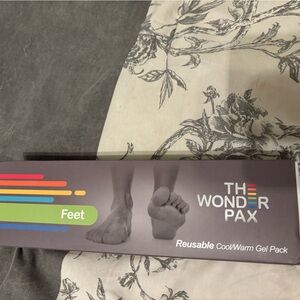 WonderPax Reusable Hot/Cold Gel Pack for Feet